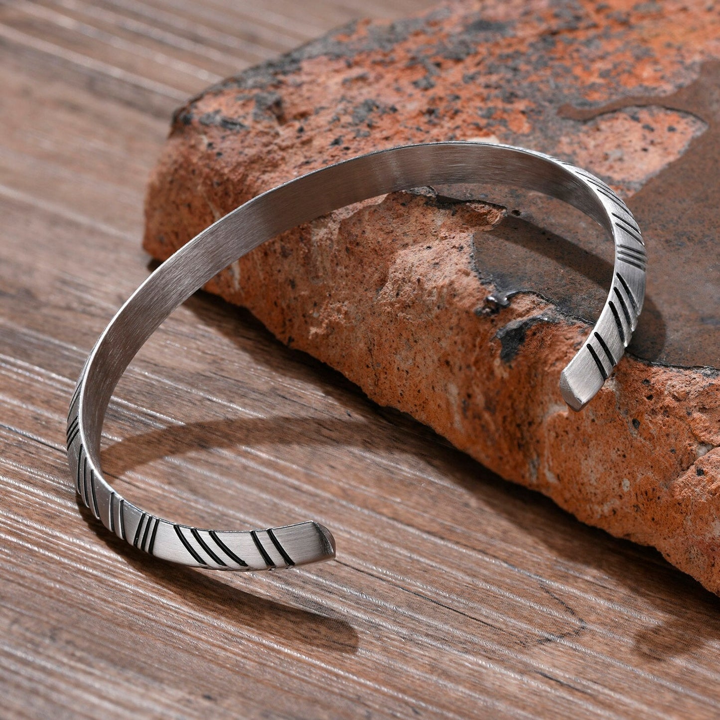 Brazalete tribal